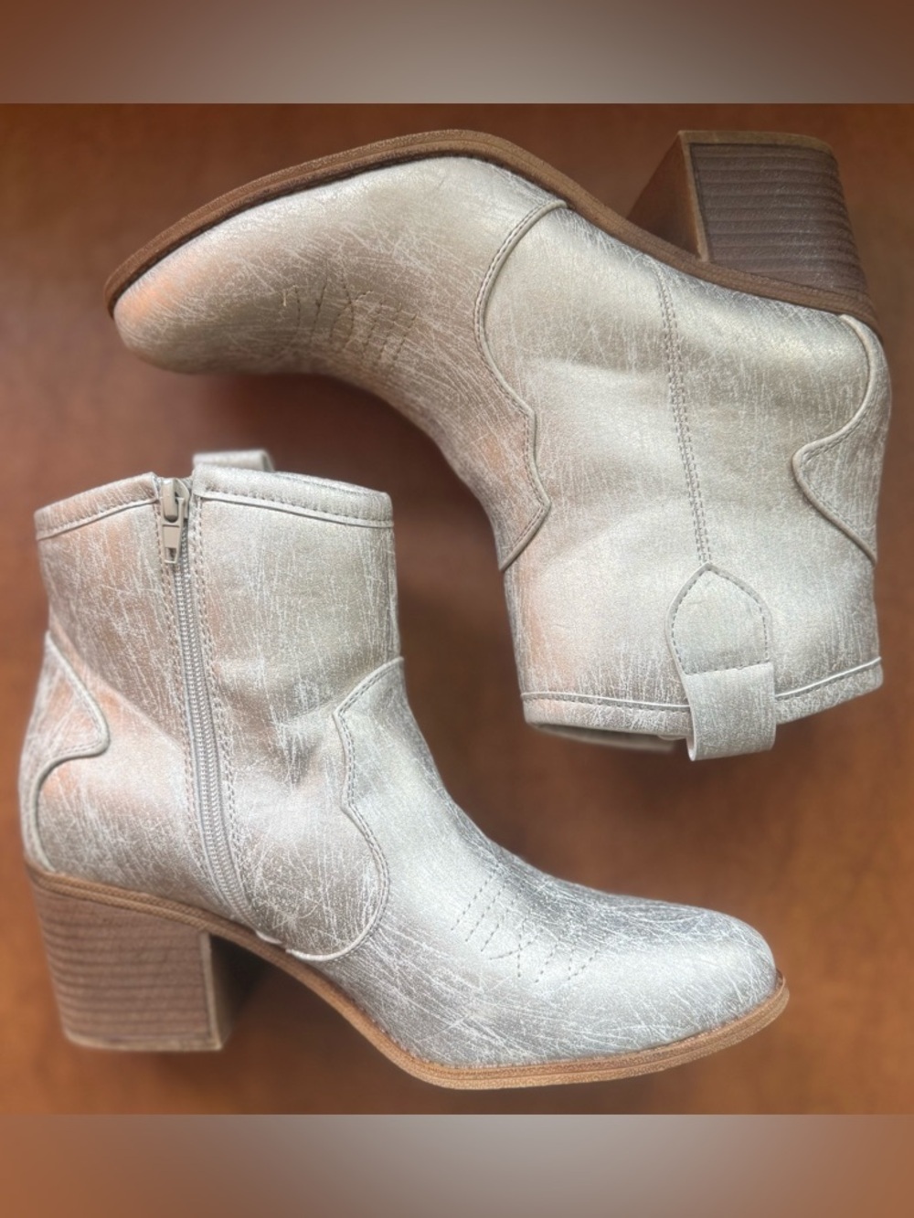 Dirty Laundry Unite Western Bootie Metallic Silver Boho Western 9.5 Side Zip - Picture 8 of 10